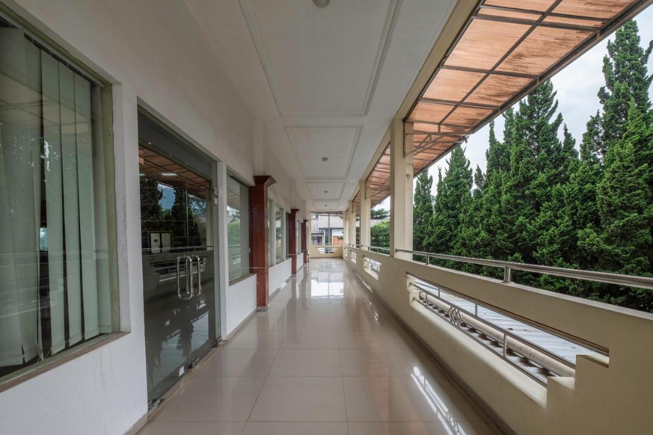 Narima Resort Hotel Lembang Eksteriør bilde